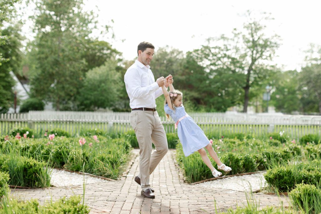 Colonial Williamsburg Spring Family Sessions, Diana Gordon Photography, photo